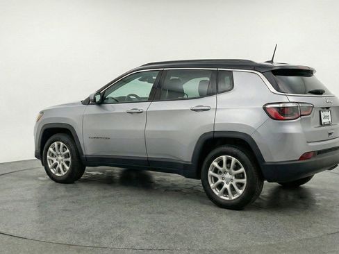 Used 2025 Jeep Compass Limited AWD/4WD image 6