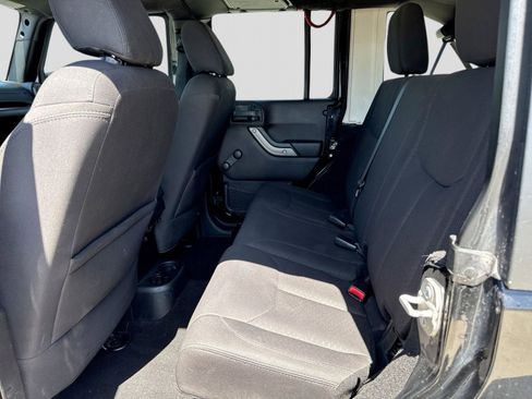 Used 2016 Jeep Wrangler Unlimited Sport AWD/4WD image 19