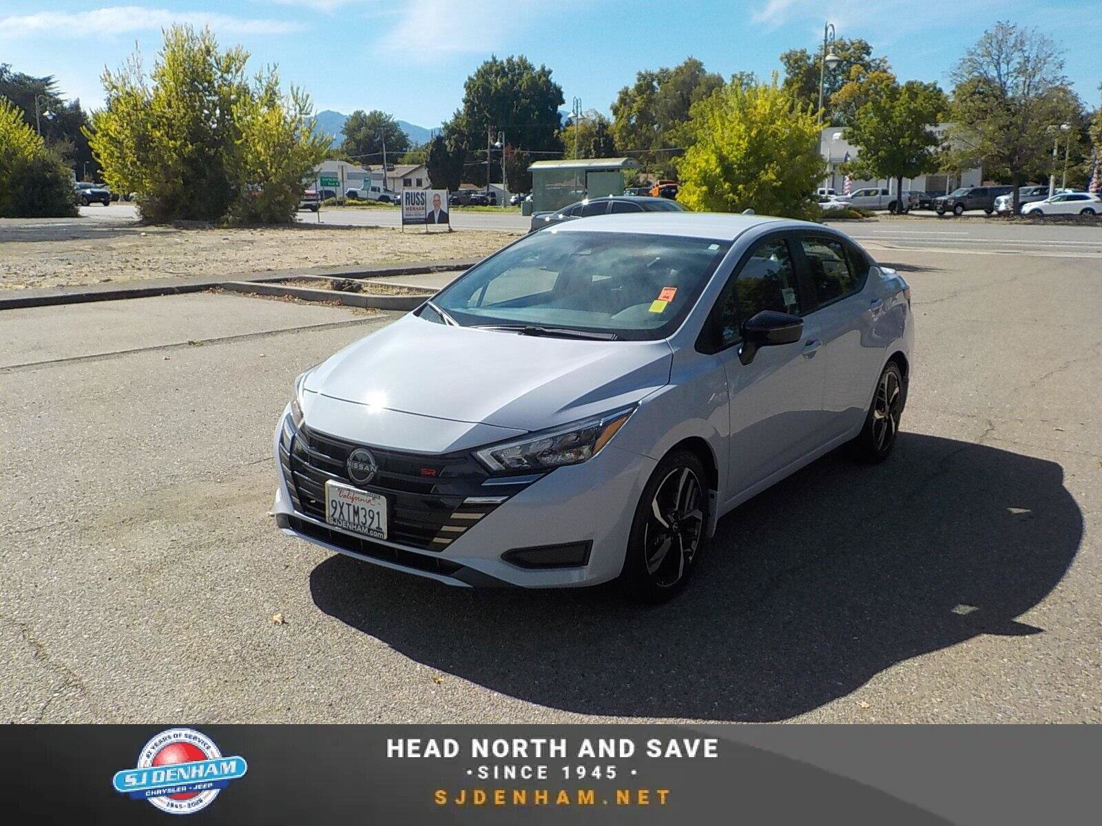 Used 2025 Nissan Versa SR w/ Trunk Package FWD image 1