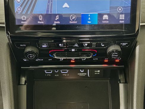 Used 2023 Jeep Grand Cherokee 30th Anniversary image 23