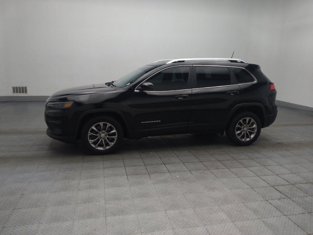 Used 2019 Jeep Cherokee Latitude Plus w/ Comfort/Convenience Group FWD image 2