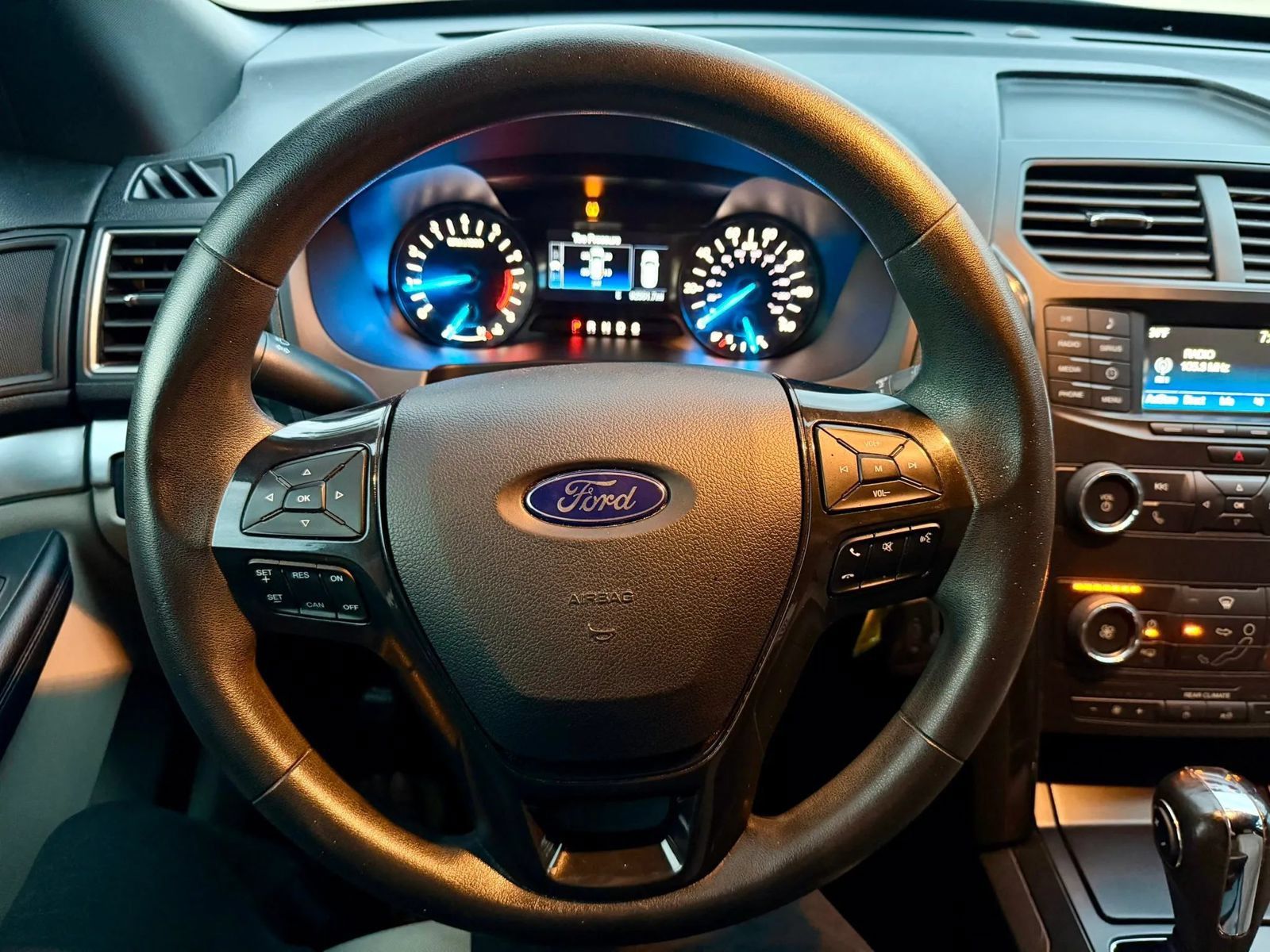 Used 2018 Ford Explorer FWD image 11