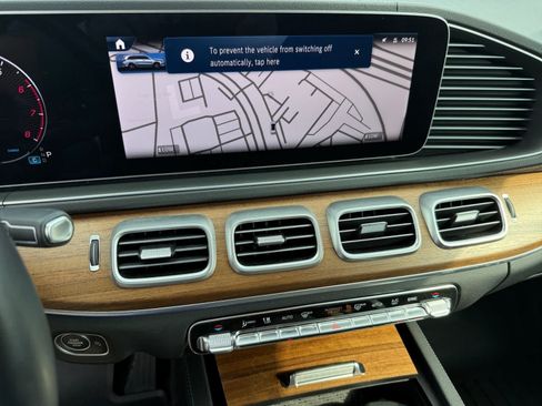 Certified 2025 Mercedes-Benz GLS 450 4MATIC image 19