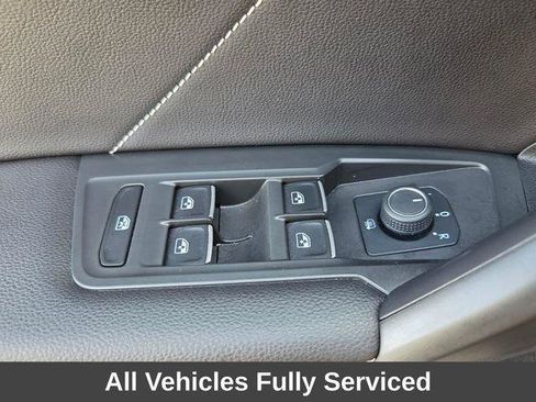 Used 2023 Volkswagen Tiguan SE R-Line image 19