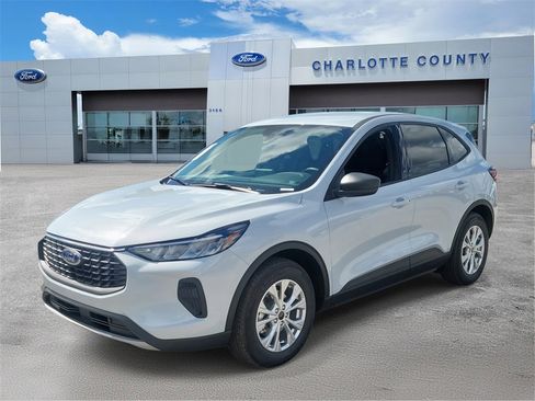 New 2026 Ford Escape Active image 2