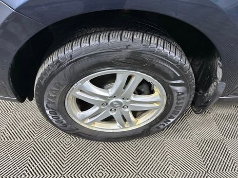 Used 2012 Hyundai Santa Fe GLS image 10