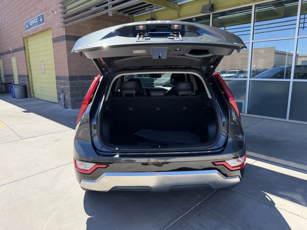Used 2025 Kia Niro FWD image 36