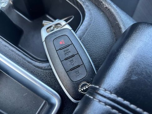 Used 2025 Nissan Sentra SV FWD image 20