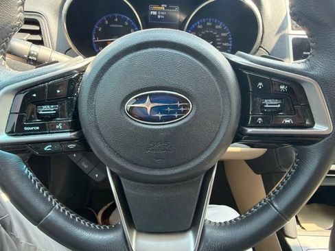 Used 2018 Subaru Outback 3.6R Limited AWD/4WD image 15