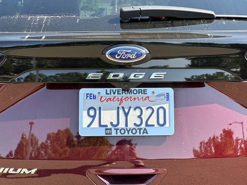 Used 2024 Ford Edge Titanium image 47