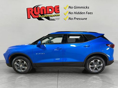 Used 2024 Chevrolet Blazer LT w/ Convenience Package FWD image 3
