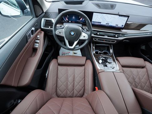 Used 2026 BMW X7 xDrive40i image 45