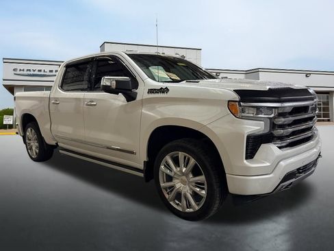 Used 2022 Chevrolet Silverado 1500 High Country w/ Technology Package image 7