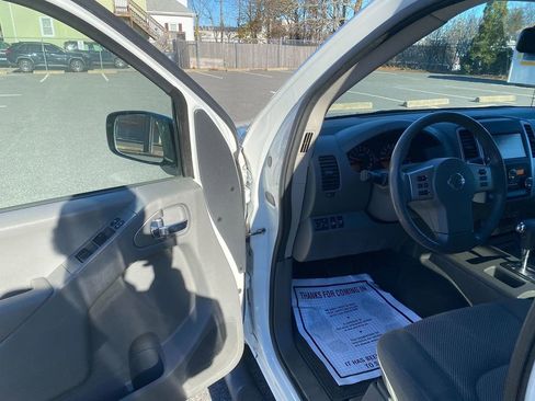 Used 2019 Nissan Frontier SV w/ Value Truck Package image 10