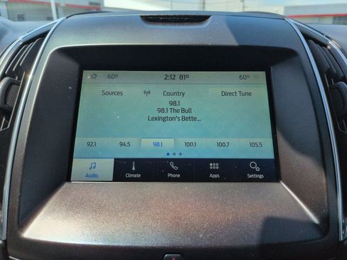 Used 2020 Ford Edge Titanium AWD/4WD image 19