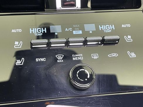 Used 2024 Porsche Panamera 4 image 32