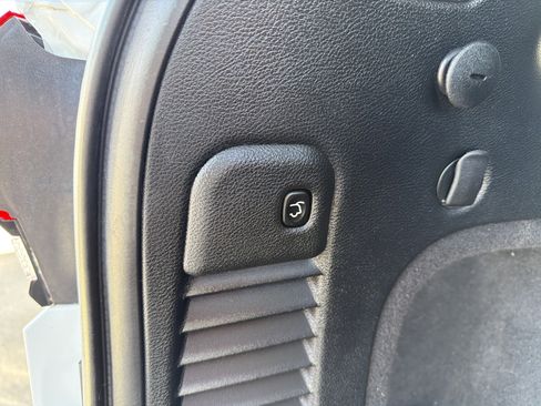 Used 2019 Jeep Grand Cherokee Altitude image 29