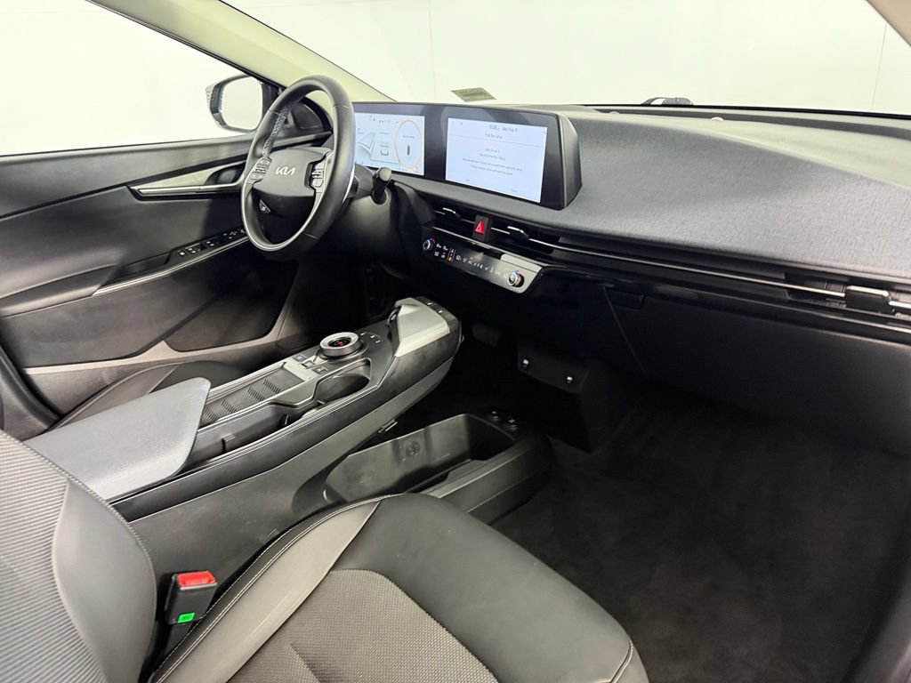 Used 2024 Kia EV6 Light RWD image 16