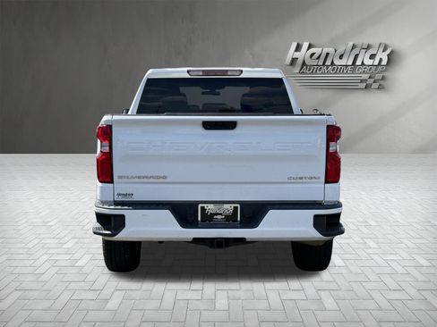 Used 2021 Chevrolet Silverado 1500 Custom RWD image 9