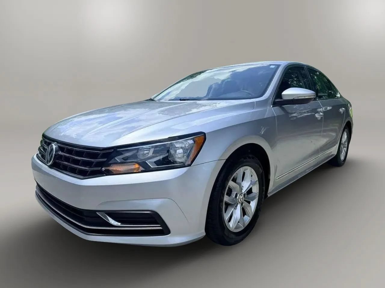 Used 2016 Volkswagen Passat 1.8T S FWD image 6
