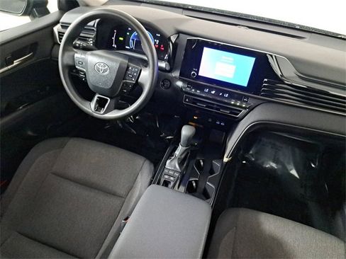 Used 2025 Toyota Camry LE image 15