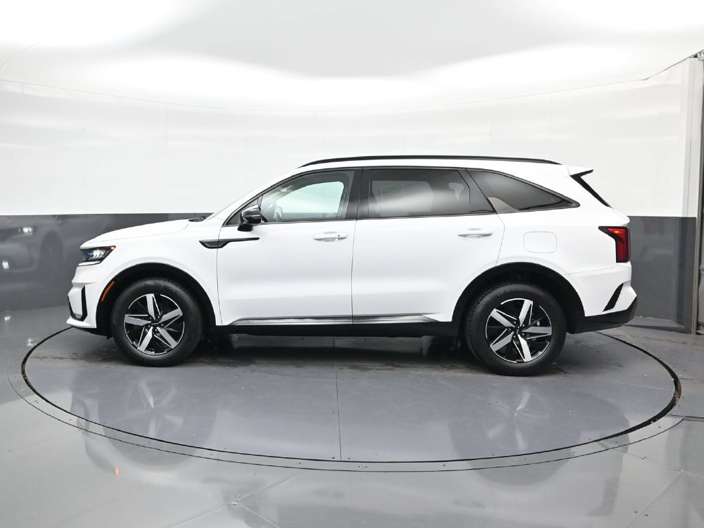 Used 2023 Kia Sorento EX w/ Panoramic Sunroof Package FWD image 5