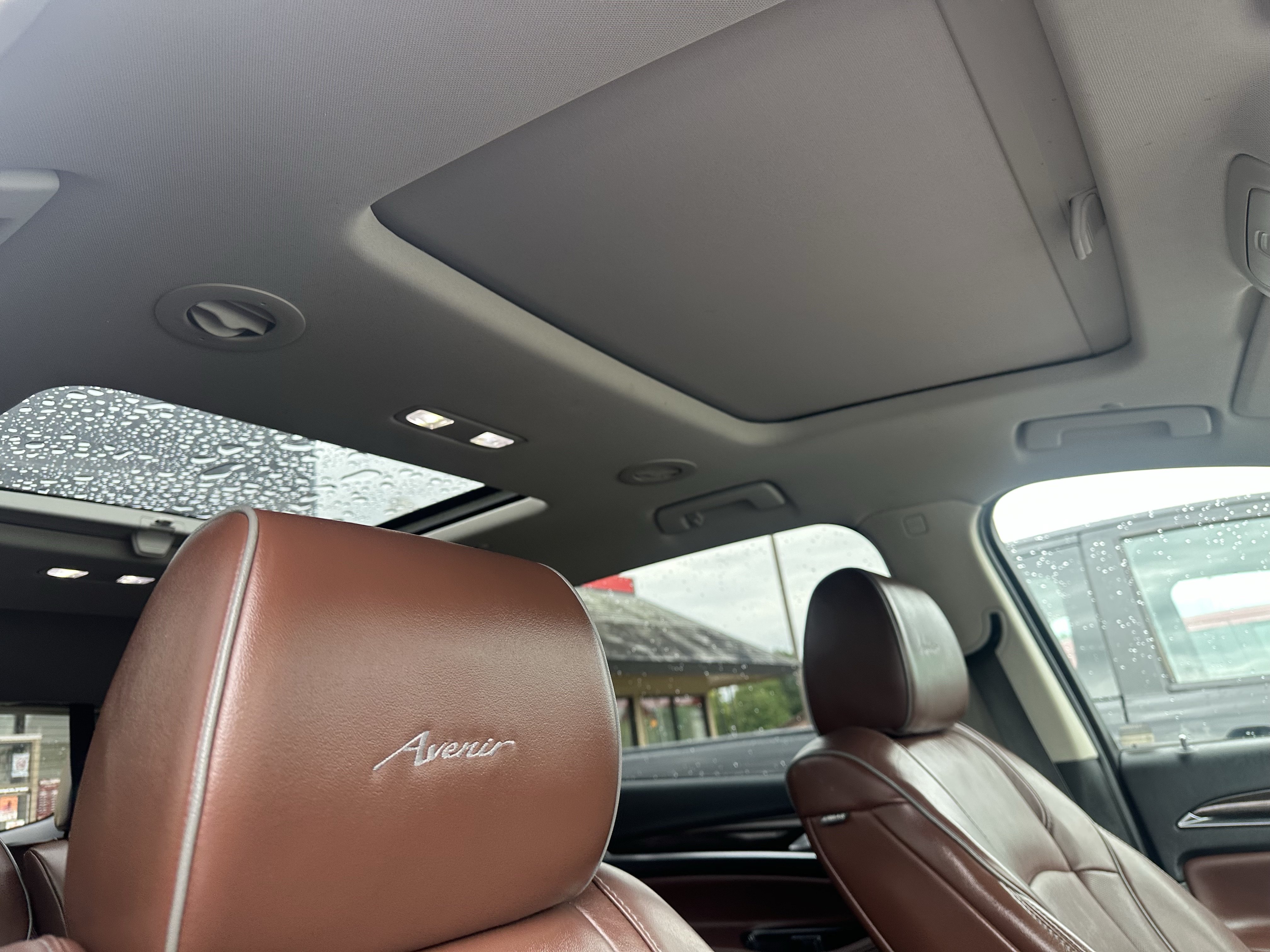 Used 2018 Buick Enclave Avenir w/ Avenir Technology Package AWD/4WD image 6