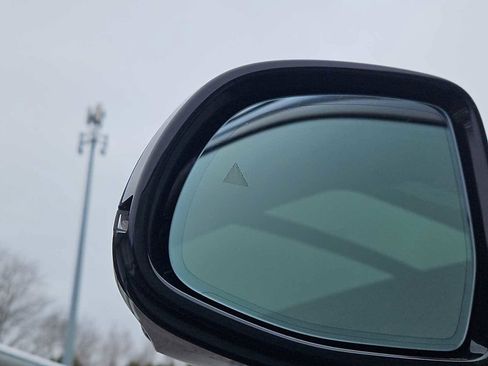 Used 2023 BMW X5 xDrive40i w/ M Sport Package image 11