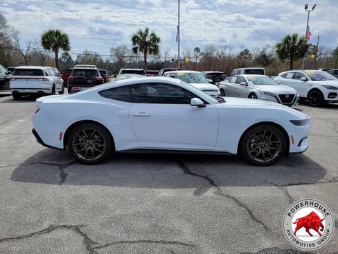 New 2026 Ford Mustang Coupe w/ Bronze Appearance Package image 7