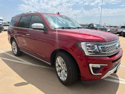 Used 2019 Ford Expedition Platinum AWD/4WD image 4