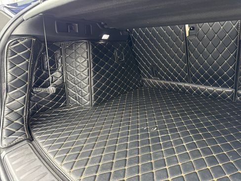 Used 2017 Jaguar F-PACE Prestige image 19