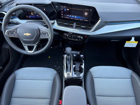 New 2026 Chevrolet Trax LT w/ Driver Confidence Package image 12