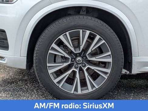 Used 2020 Volvo XC90 T6 Momentum w/ Protection Package Premier AWD/4WD image 12