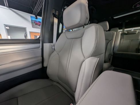 New 2026 Jeep Grand Wagoneer L Limited AWD/4WD image 12