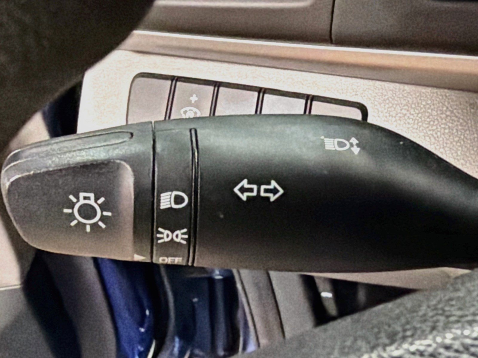 Used 2020 Hyundai Elantra SE FWD image 10
