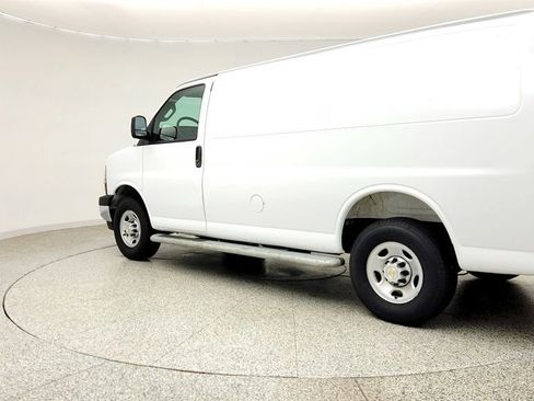 Used 2025 Chevrolet Express 2500 w/ Driver Convenience Package RWD image 7