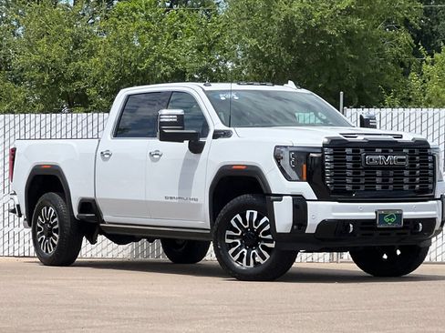 Used 2025 GMC Sierra 2500 Denali Ultimate AWD/4WD image 2
