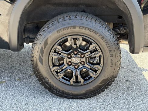Used 2022 Chevrolet Silverado 1500 ZR2 w/ Technology Package AWD/4WD image 34