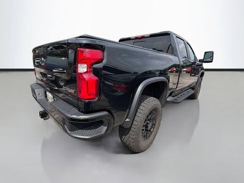 Used 2024 Chevrolet Silverado 2500 ZR2 w/ Technology Package AWD/4WD image 8