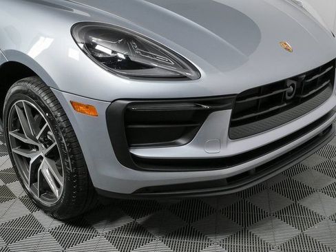 Used 2026 Porsche Macan AWD/4WD image 38
