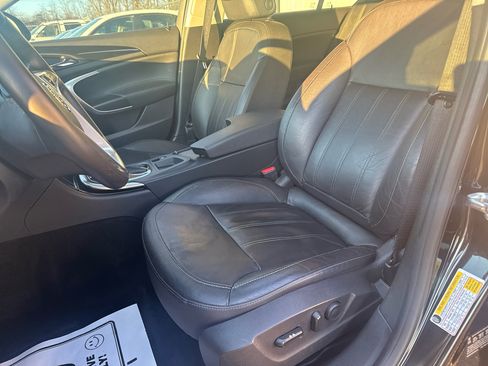 Used 2011 Buick Regal CXL w/ RL4 Preferred Equipment Group image 11