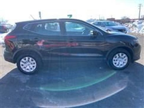 Used 2019 Nissan Rogue Sport S image 5