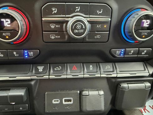 Certified 2023 Chevrolet Silverado 2500 LTZ w/ LTZ Convenience Package image 28