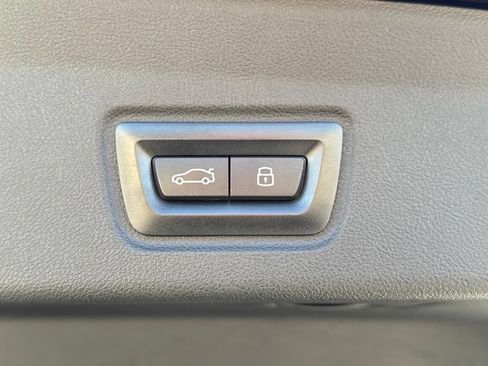 Used 2023 BMW i4 eDrive35 w/ Premium Package RWD image 17