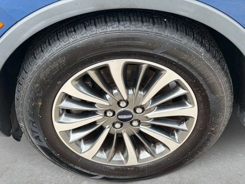 Used 2020 Lincoln Nautilus Reserve AWD/4WD image 13