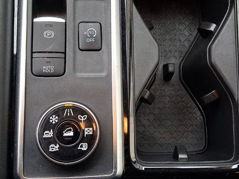 Certified 2023 Nissan Pathfinder SL image 27