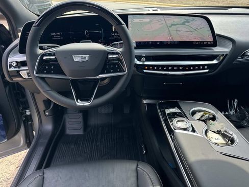 New 2026 Cadillac Lyriq Sport w/ LPO, Floor Liner Package image 10