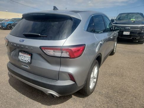 Used 2022 Ford Escape SE FWD image 12