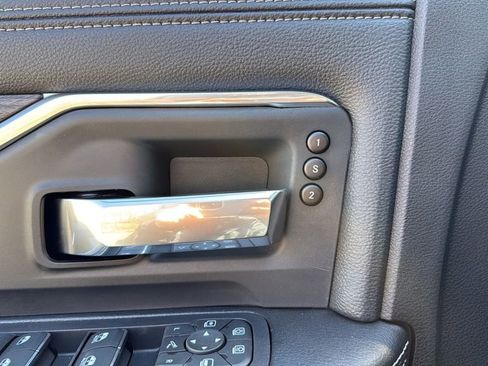 New 2026 RAM 3500 Laramie AWD/4WD image 23