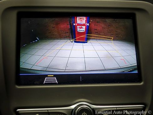 Used 2021 Chevrolet Equinox LS w/ LS Convenience Package FWD image 20